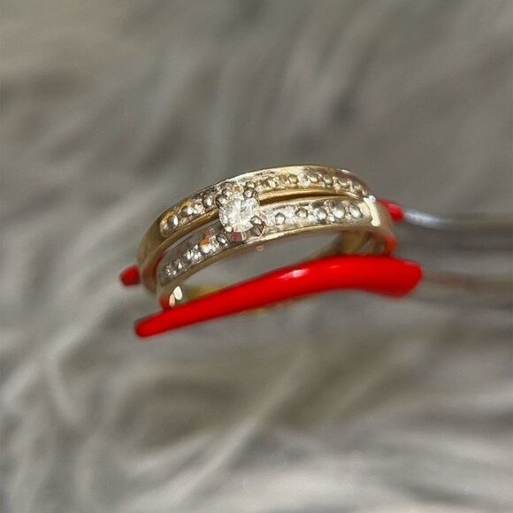 Elegant Gold and Silver Women's Ring - Picture 5 of 12